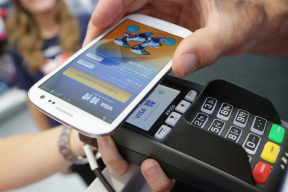 ВТБ начал принимать Huawei Pay в своей сети POS-терминалов