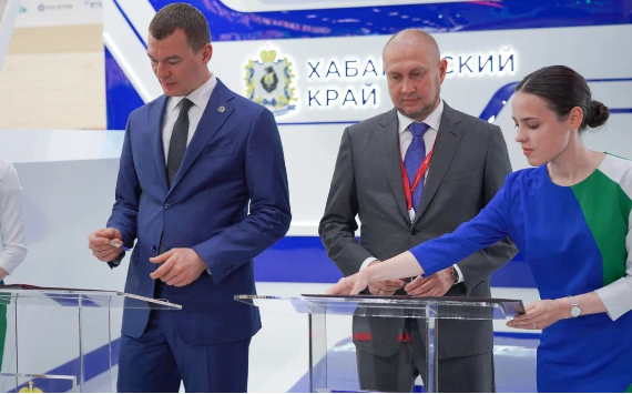 Михаил Дегтярев и глава ГК ДАРС Дмитрий Рябов подписали соглашение о сотрудничестве в сфере жилищного строительства